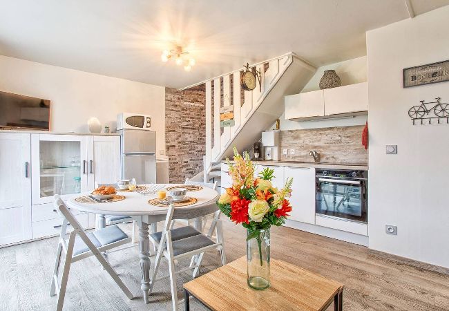 Appartement à Merville-Franceville-Plage - CLE-M-FLEURIE 44